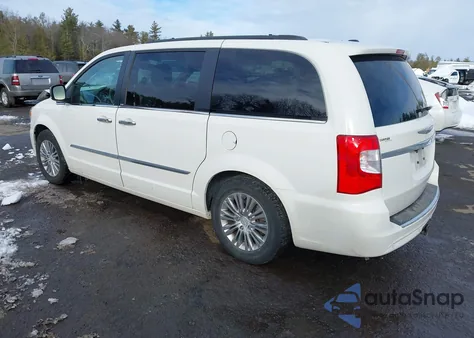 2013 Chrysler Town & Country Touring L z USA, uszkodzony, nr VIN 2C4RC1CG2DR747513